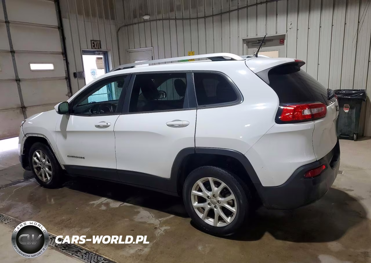 2015 Jeep Cherokee Latitude VIN:1C4PJLCB9FW628008 - 2