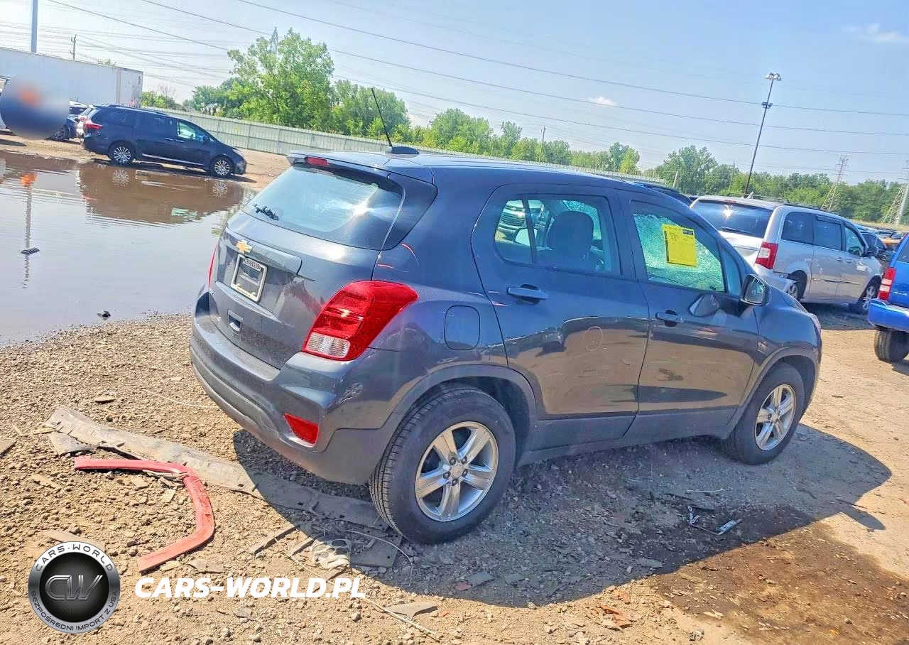 2019 Chevrolet Trax Ls VIN:3GNCJKSB3KL233954 - 3