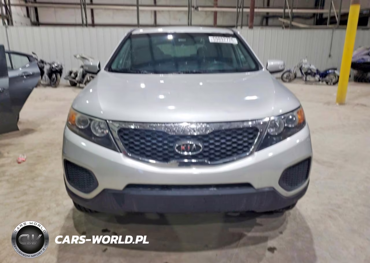 2013 Kia Sorento VIN:5XYKTDA61DG370951 - 5
