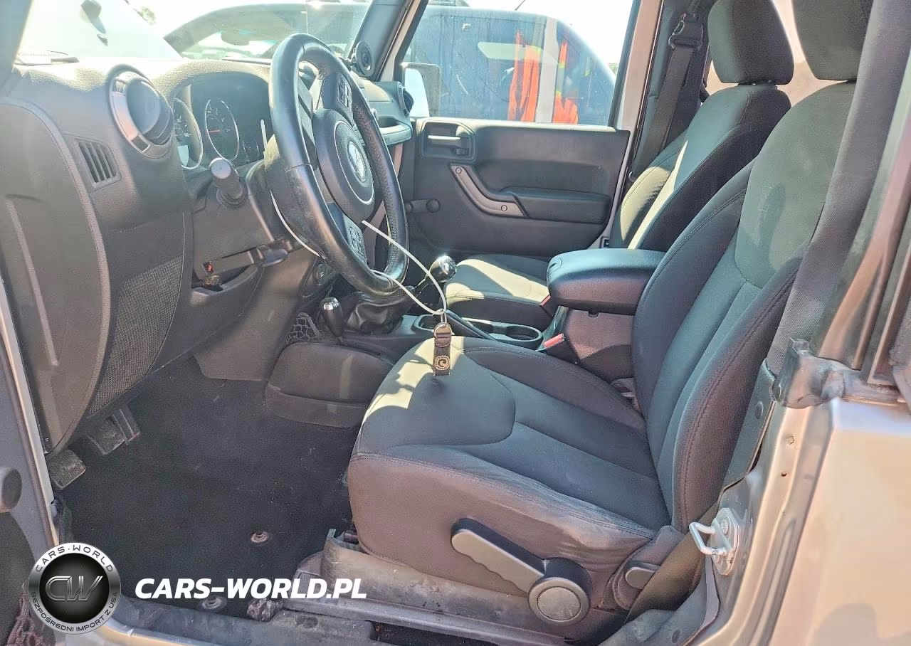 2016 Jeep Wrangler Sport VIN:1C4AJWAG6GL158447 - 7