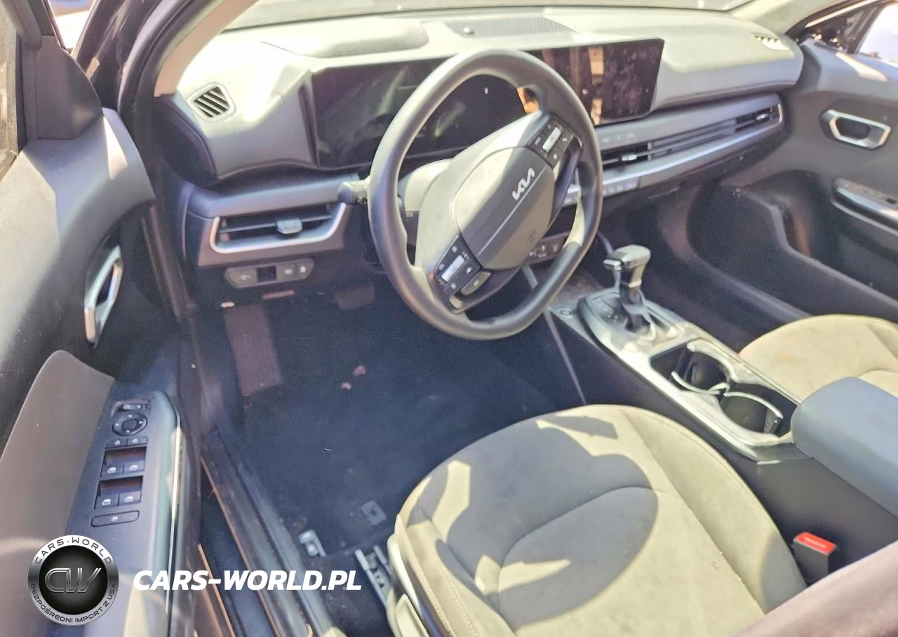 2025 Kia K4 Lxs VIN:3KPFT4DE5SE070151 - 8