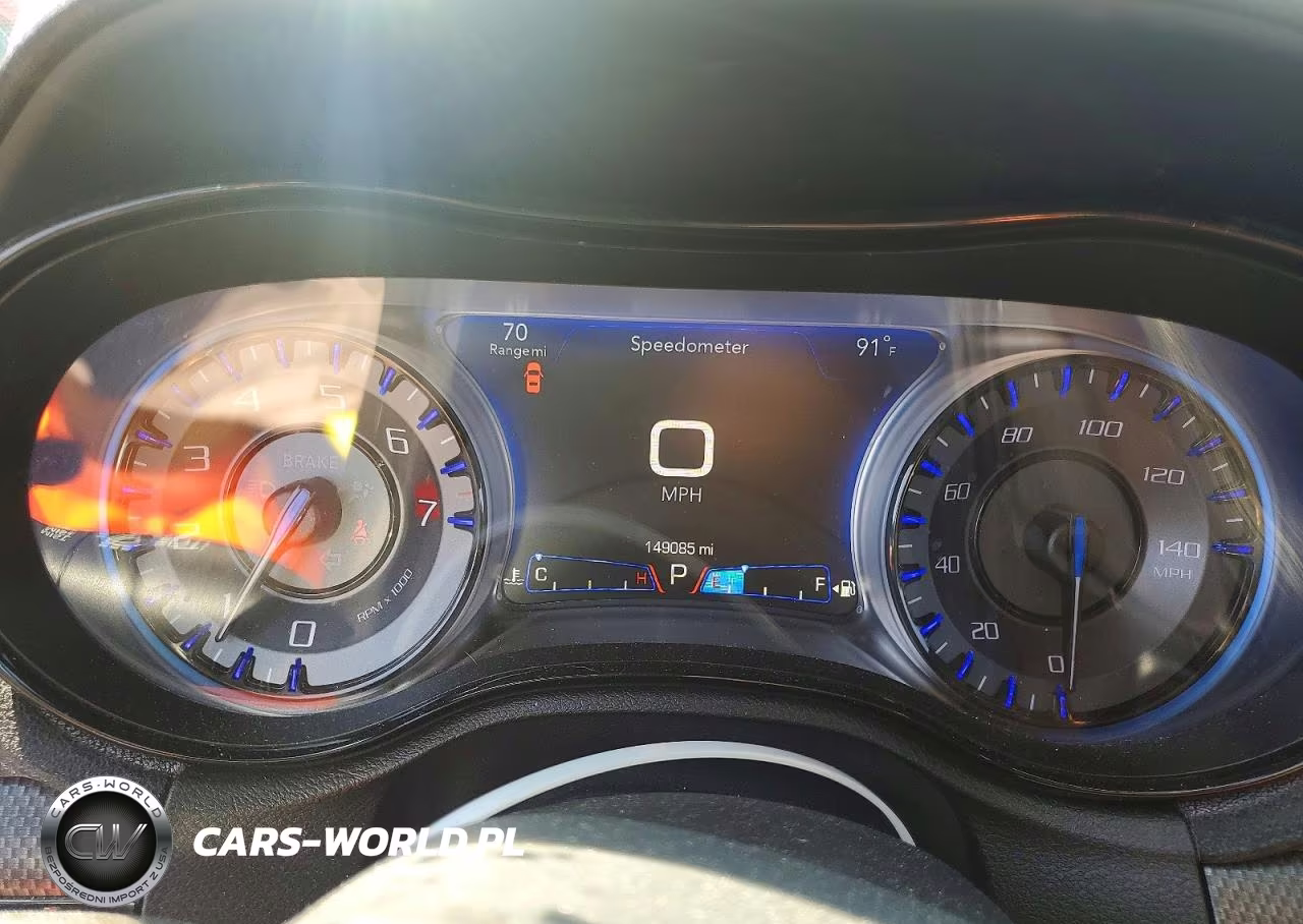 2016 Chrysler 300 S VIN:2C3CCAGGXGH224996 - 9