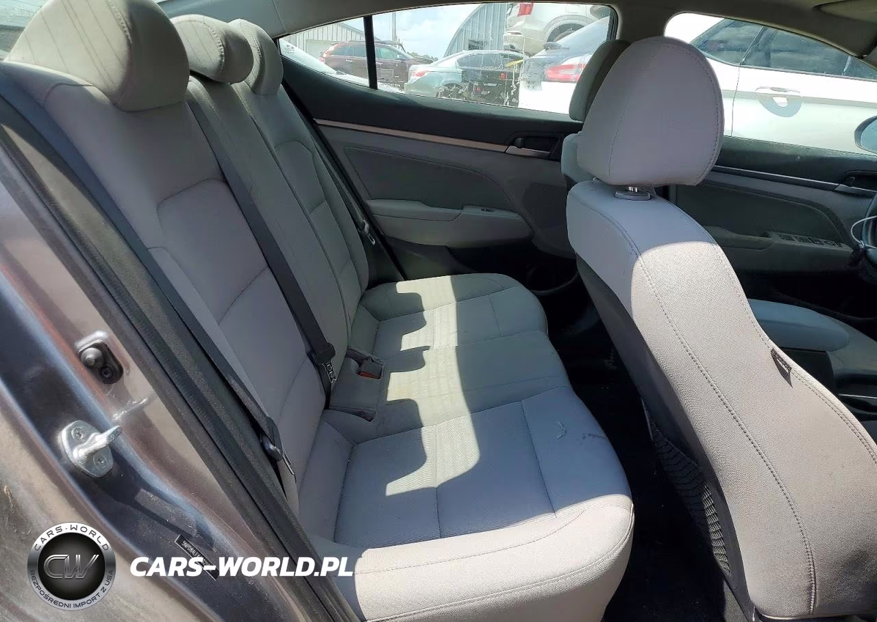 2018 Hyundai Elantra Value Edition VIN:5NPD84LF4JH321819 - 10
