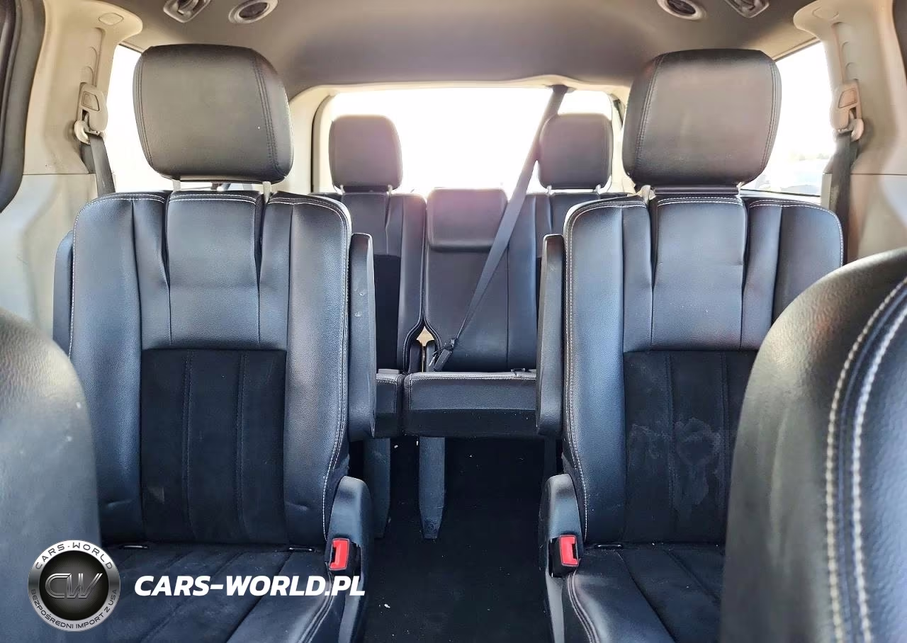 2018 Dodge Grand Caravan Sxt VIN:2C4RDGCG3JR209561 - 10