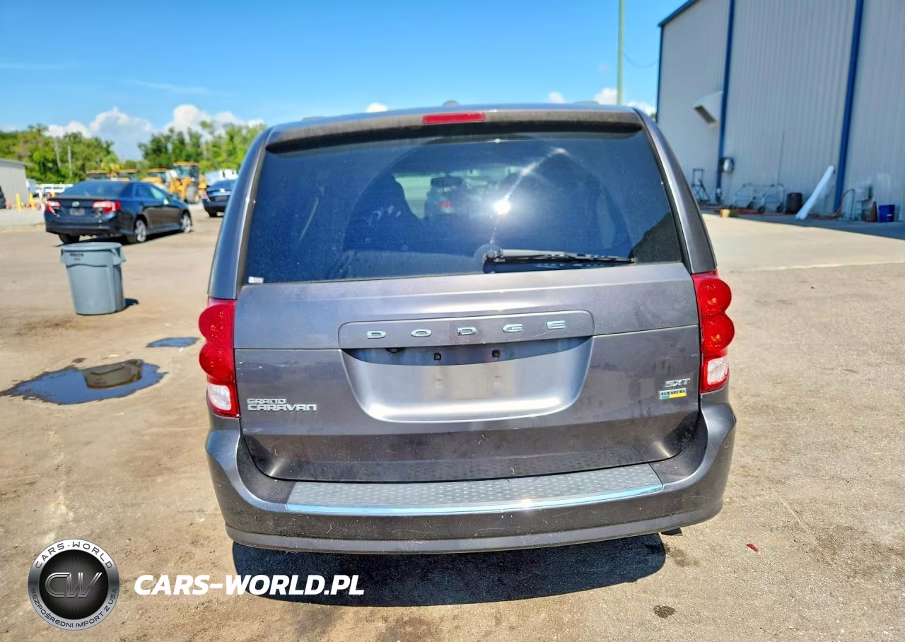 2018 Dodge Grand Caravan Sxt VIN:2C4RDGCG3JR209561 - 6