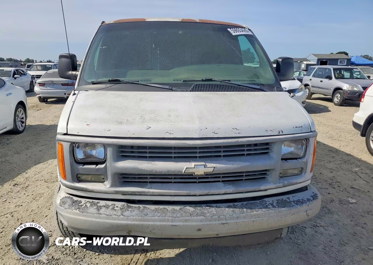 2002 Chevrolet Express G2500 VIN:1GCGG25R721178126 - 5