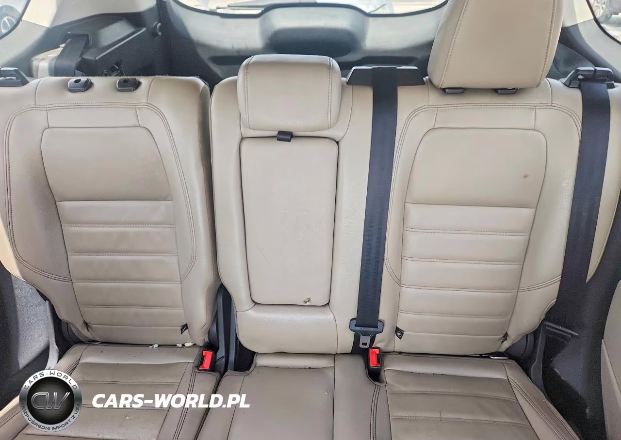 2019 Ford Escape Titanium VIN:1FMCU0J94KUA62927 - 10