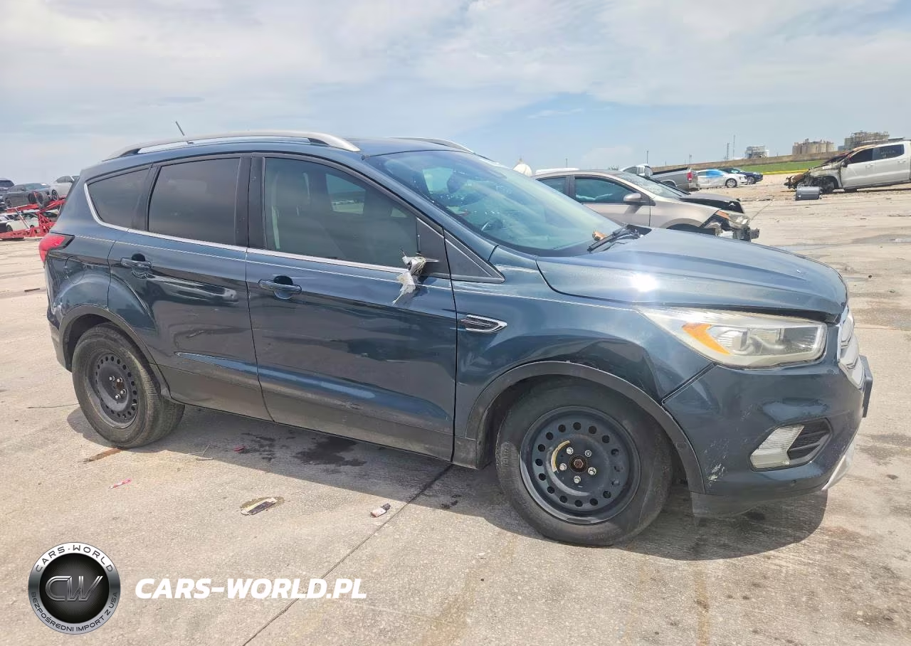 2019 Ford Escape Titanium VIN:1FMCU0J94KUA62927 - 4