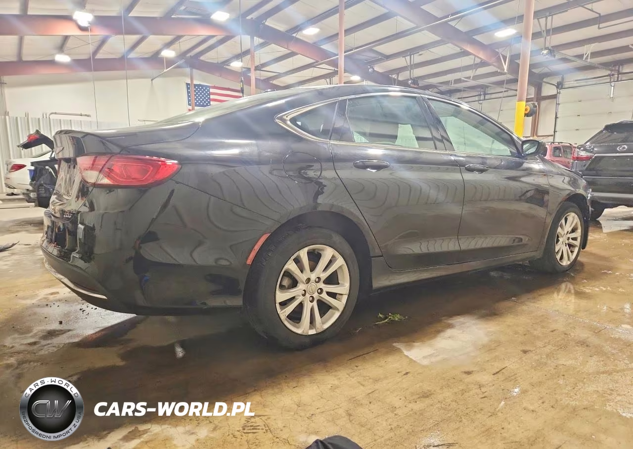 2015 Chrysler 200 Limited VIN:1C3CCCABXFN590729 - 3