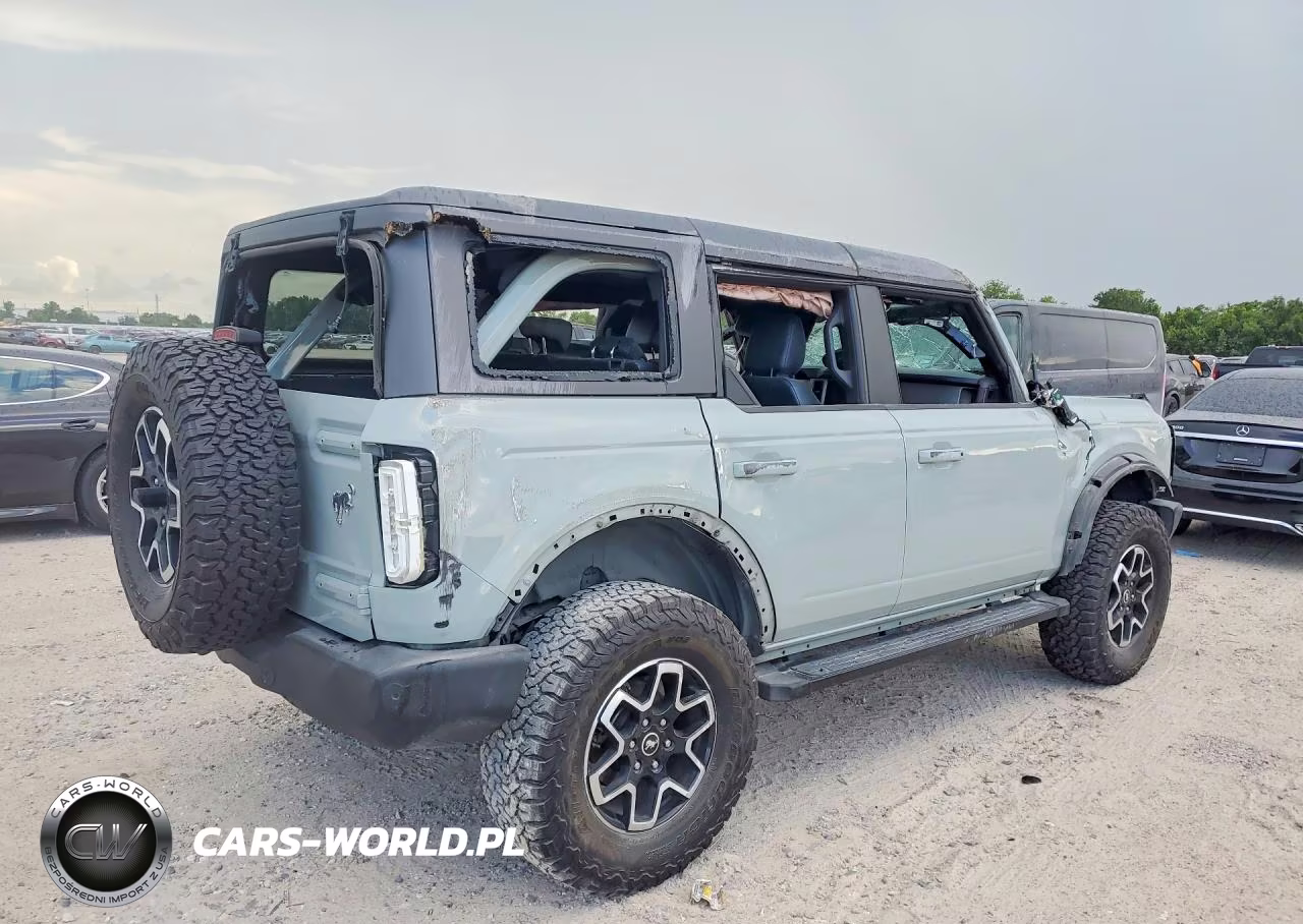 2024 Ford Bronco Outer Banks VIN:1FMEE8BP1RLA10902 - 3