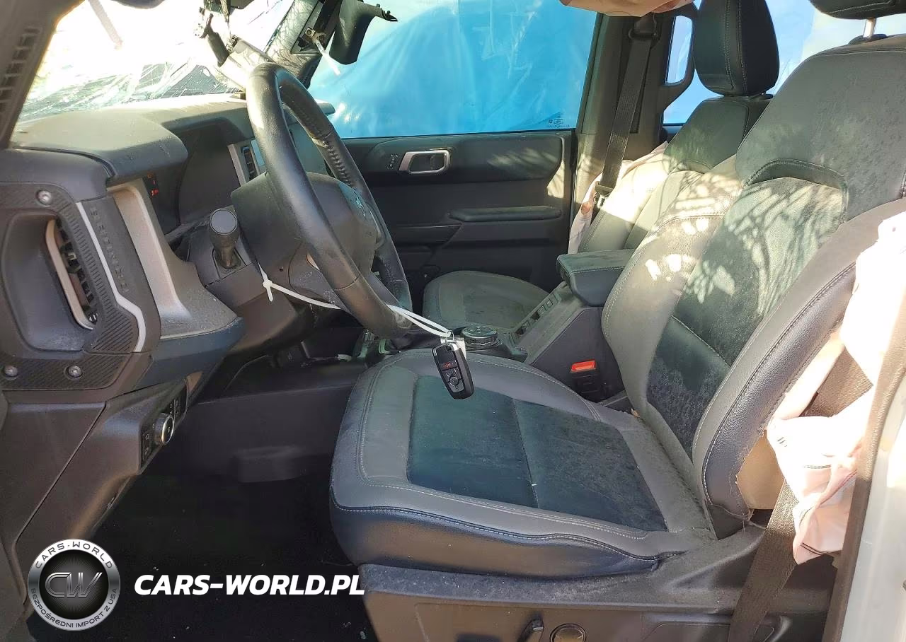 2024 Ford Bronco Outer Banks VIN:1FMEE8BP1RLA10902 - 7