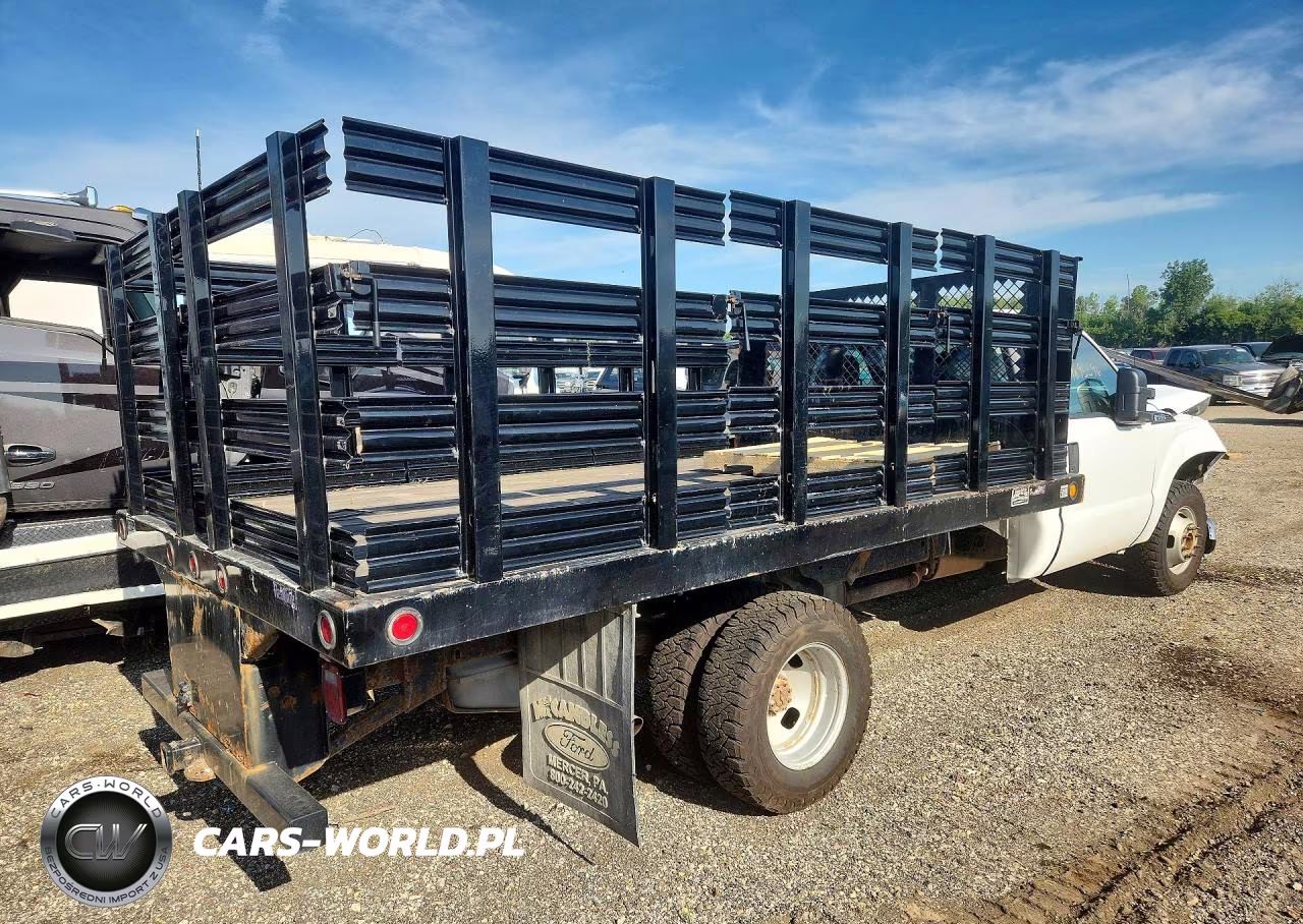 2015 Ford F350 Super Duty VIN:1FDRF3G65FEC73198 - 3