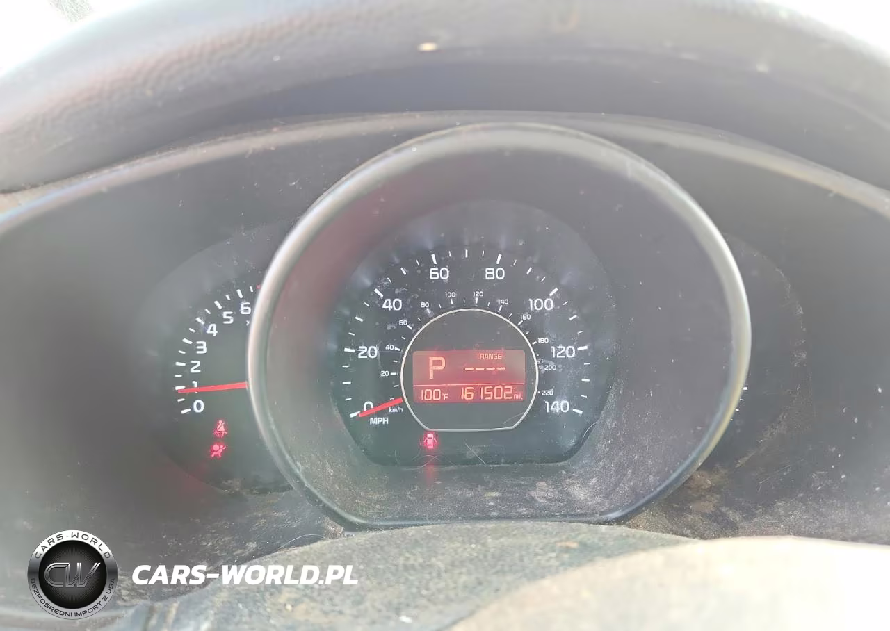 2016 Kia Soul + VIN:KNDJP3A51G7396601 - 9