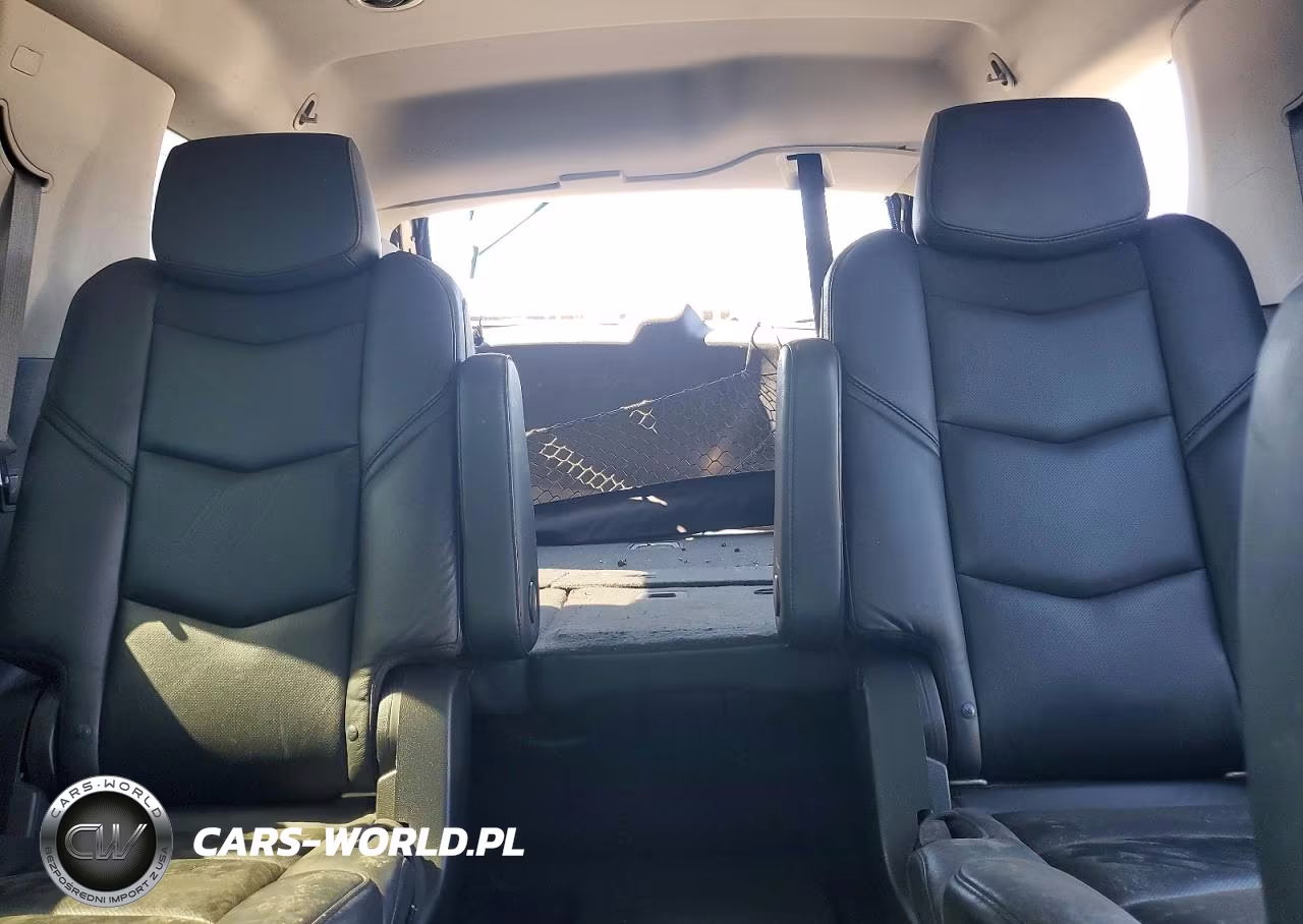 2019 Cadillac Escalade Luxury VIN:1GYS4BKJ6KR244839 - 10