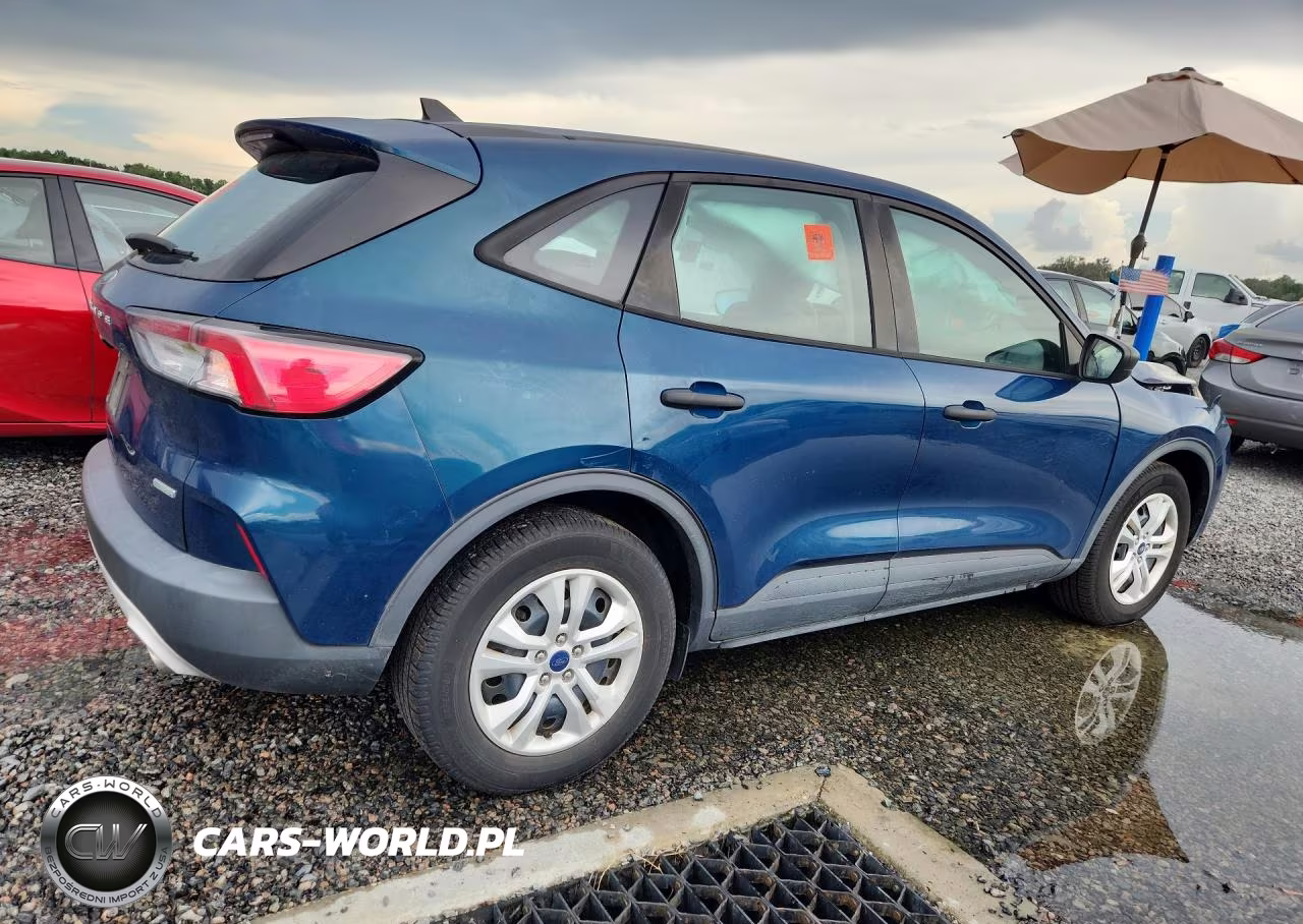 2020 Ford Escape S VIN:1FMCU0F6XLUC03497 - 3