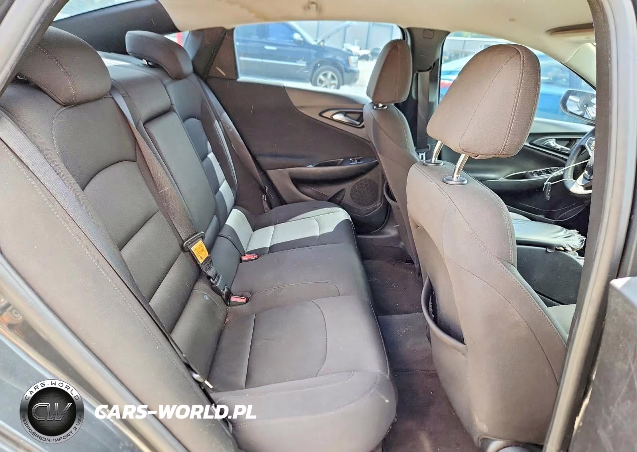 2018 Chevrolet Malibu Ls VIN:1G1ZB5ST2JF228045 - 10