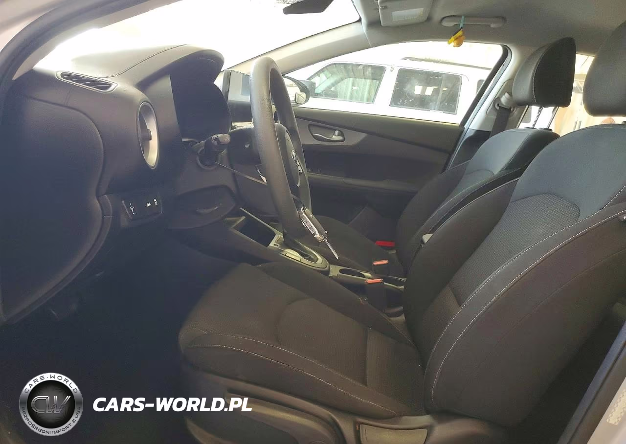2021 Kia Forte Lxs VIN:3KPF24AD5ME407094 - 7