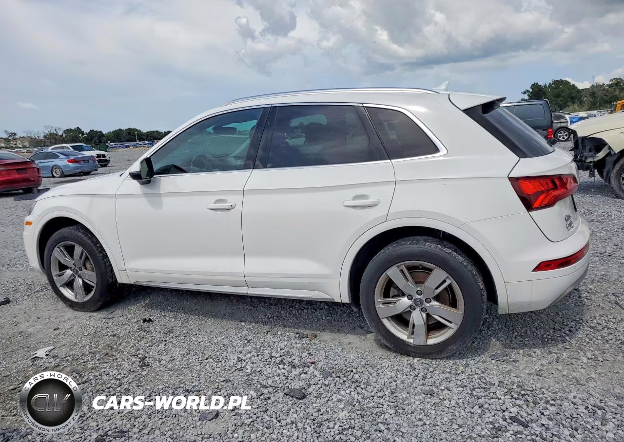 2018 Audi Q5 Premium Plus VIN:WA1BNAFY0J2011741 - 2