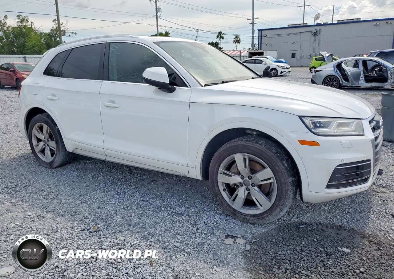 2018 Audi Q5 Premium Plus VIN:WA1BNAFY0J2011741 - 4