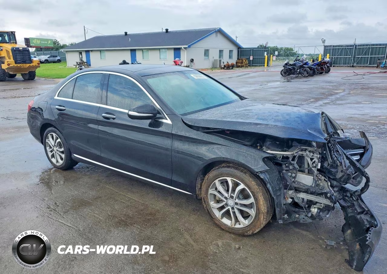 2015 Mercedes-Benz C 300 4Matic VIN:55SWF4KB1FU095952 - 4