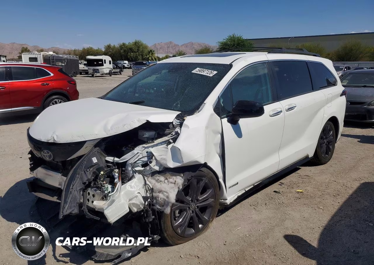 2021 Toyota Sienna Xse