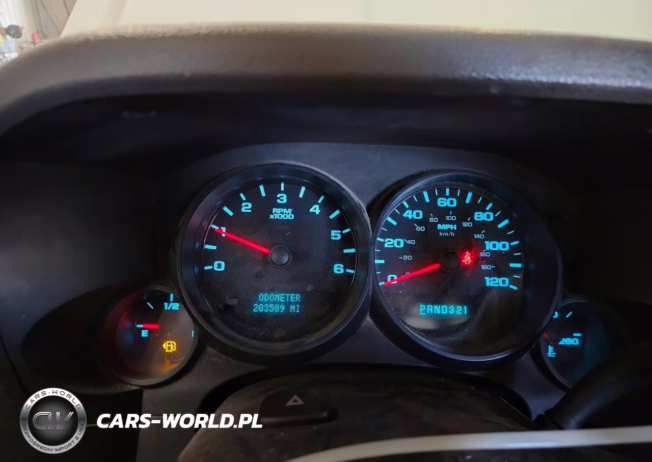 2007 Chevrolet Silverado C1500 Classic VIN:1GCEC14X07Z610108 - 9