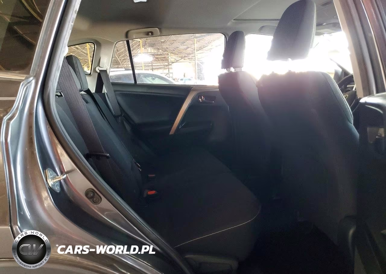 2017 Toyota Rav4 Xle VIN:JTMRFREV6HD207575 - 10