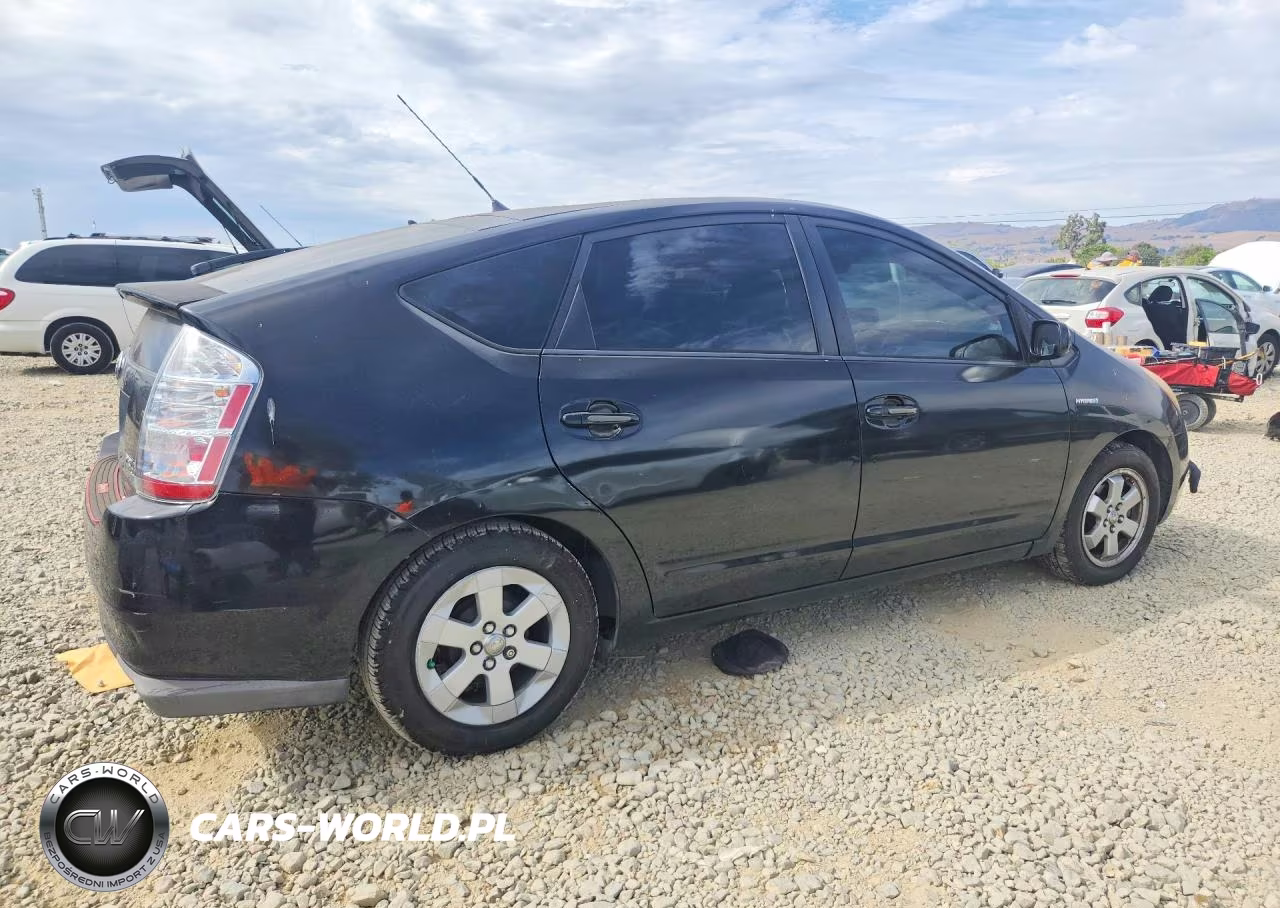 2008 Toyota Prius Base VIN:JTDKB20UX83361635 - 3