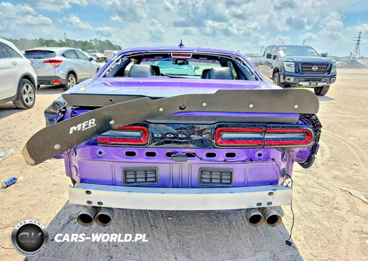 2016 Dodge Challenger R-T Scat Pack VIN:2C3CDZFJ8GH195443 - 6