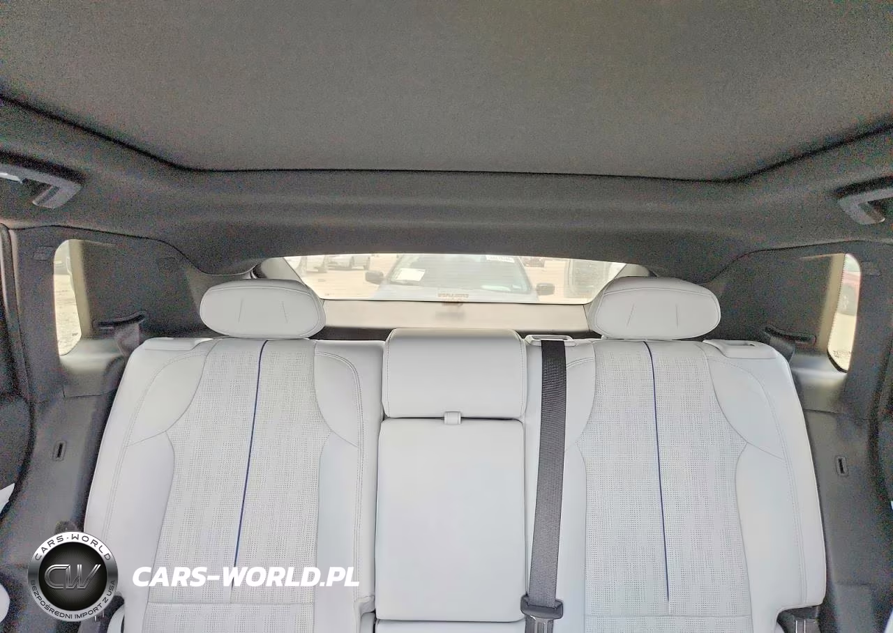 2024 Cadillac Lyriq Luxury VIN:1GYKPPRK0RZ115525 - 10