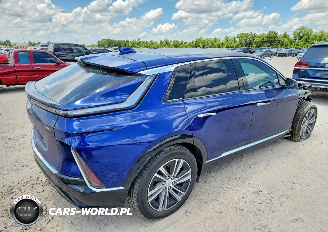 2024 Cadillac Lyriq Luxury VIN:1GYKPPRK0RZ115525 - 3