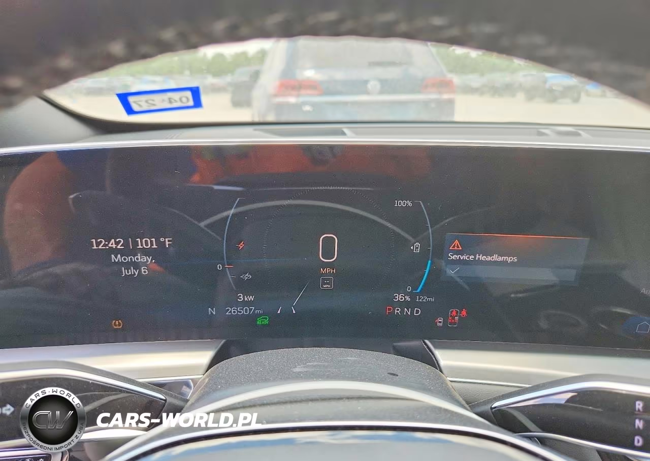 2024 Cadillac Lyriq Luxury VIN:1GYKPPRK0RZ115525 - 9