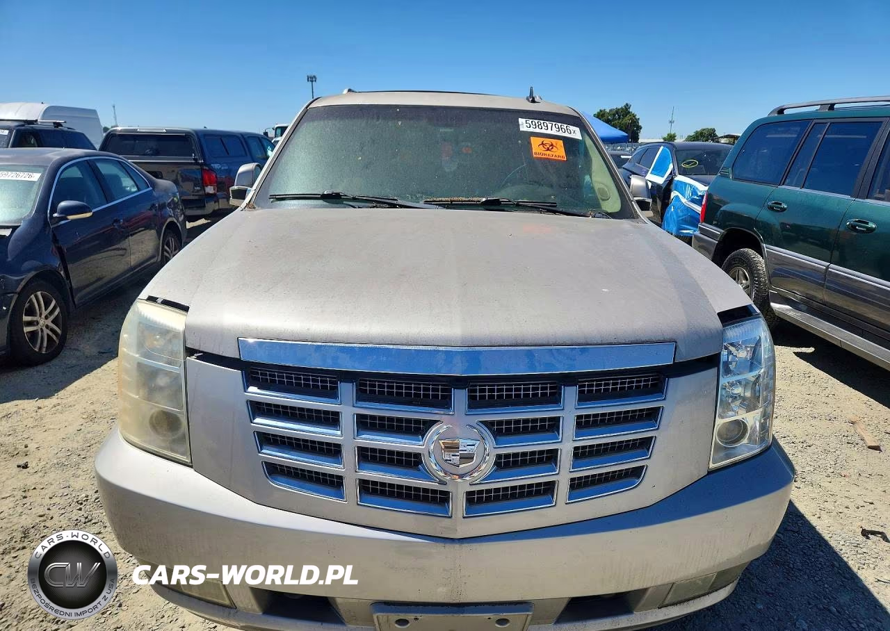 2009 Cadillac Escalade Luxury VIN:1GYFC23229R147126 - 5