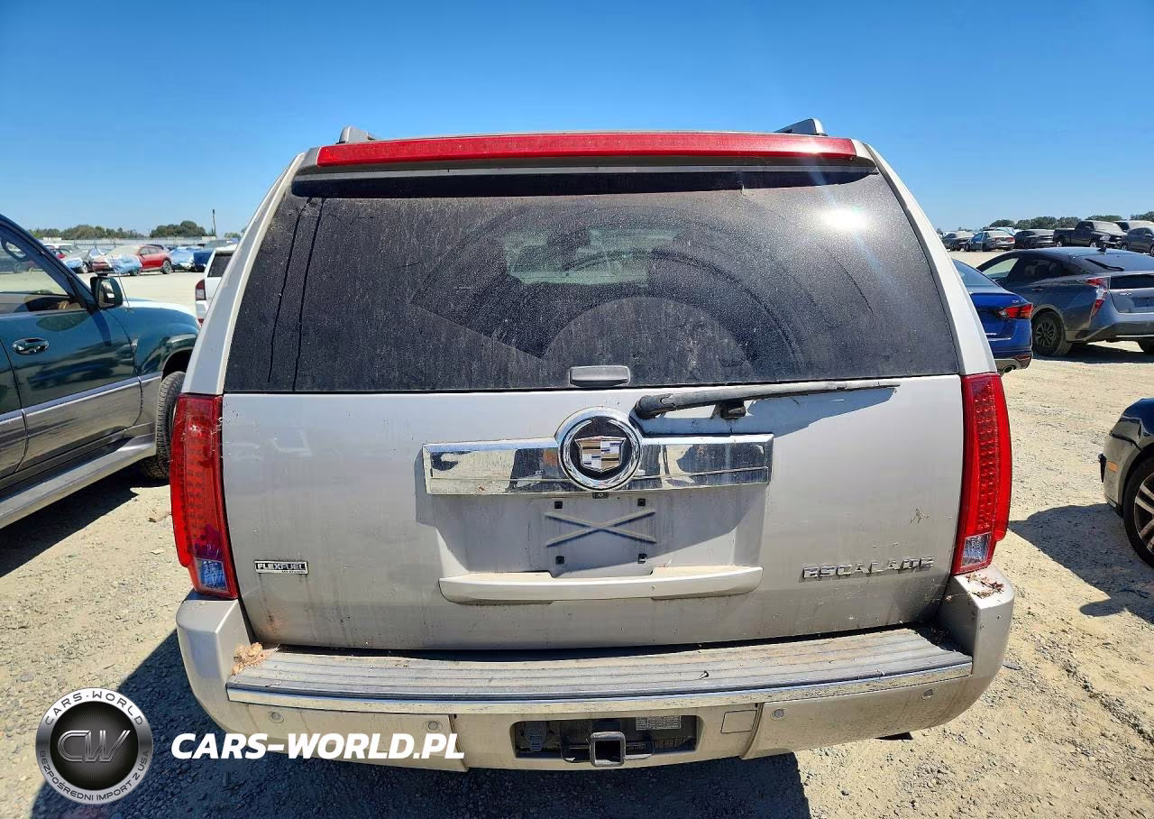 2009 Cadillac Escalade Luxury VIN:1GYFC23229R147126 - 6