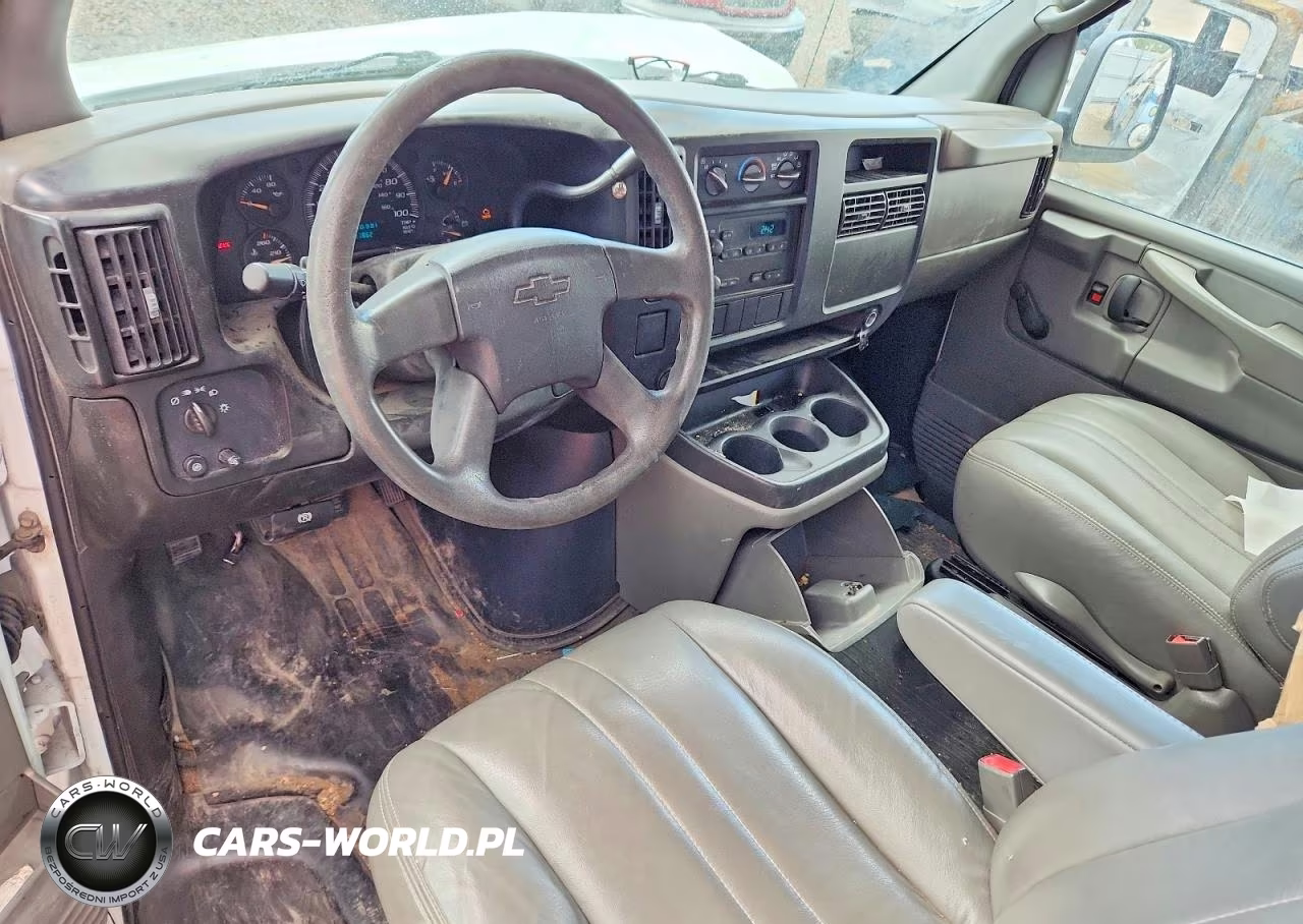2007 Chevrolet Express G3500 VIN:1GBHG31U971179777 - 8