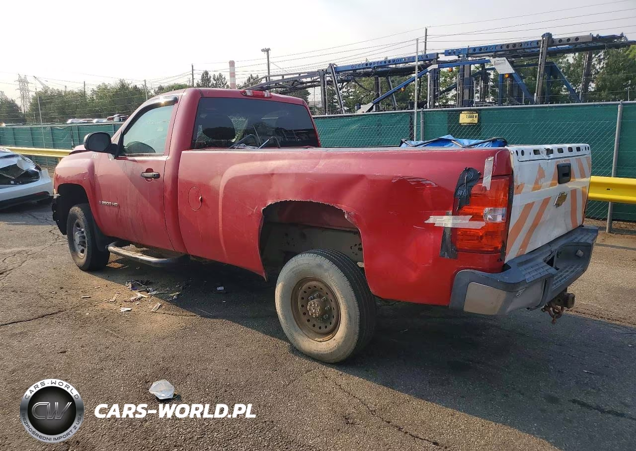 2007 Chevrolet Silverado C2500 Heavy Duty VIN:1GCHC24K17E588361 - 2