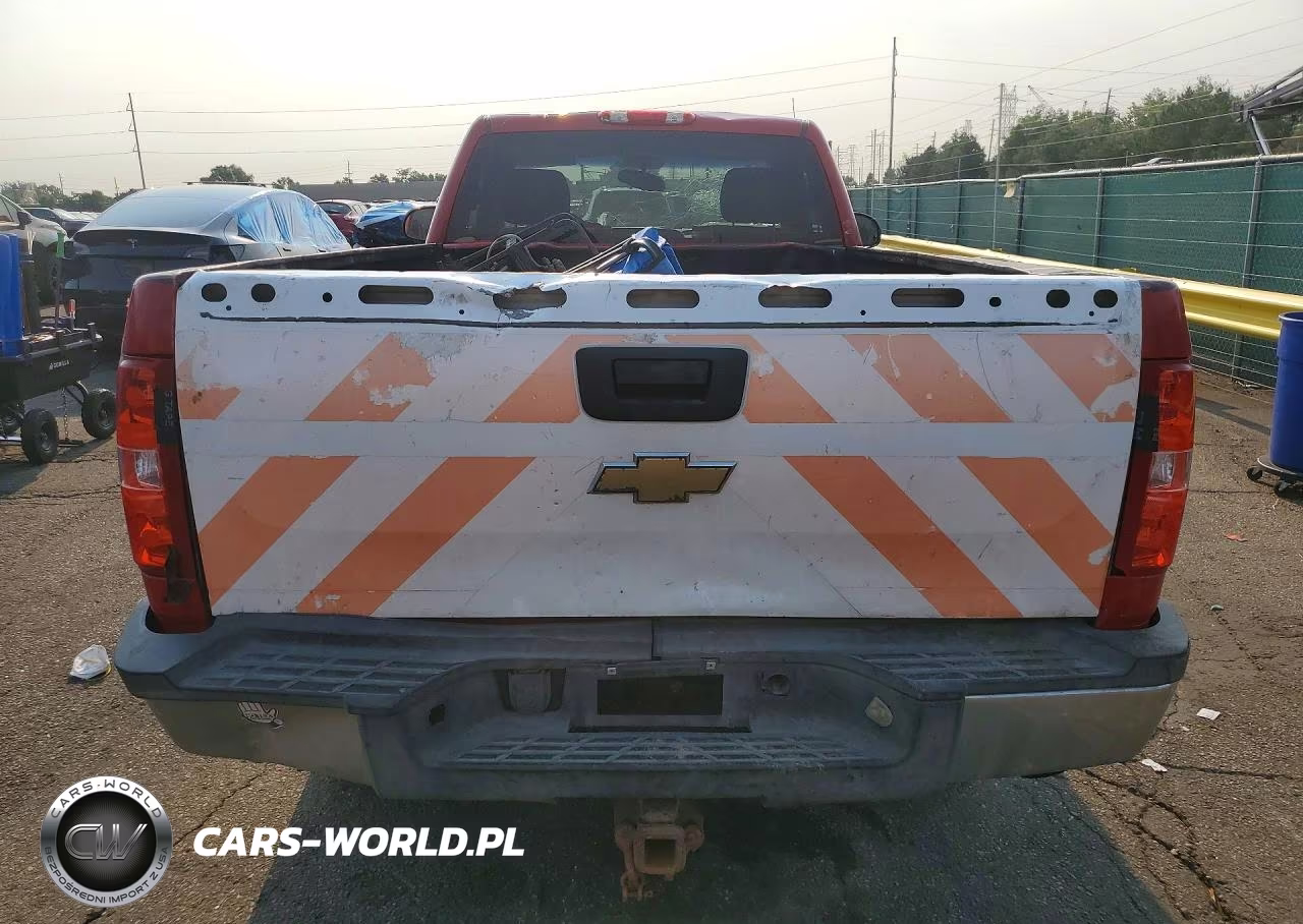 2007 Chevrolet Silverado C2500 Heavy Duty VIN:1GCHC24K17E588361 - 6