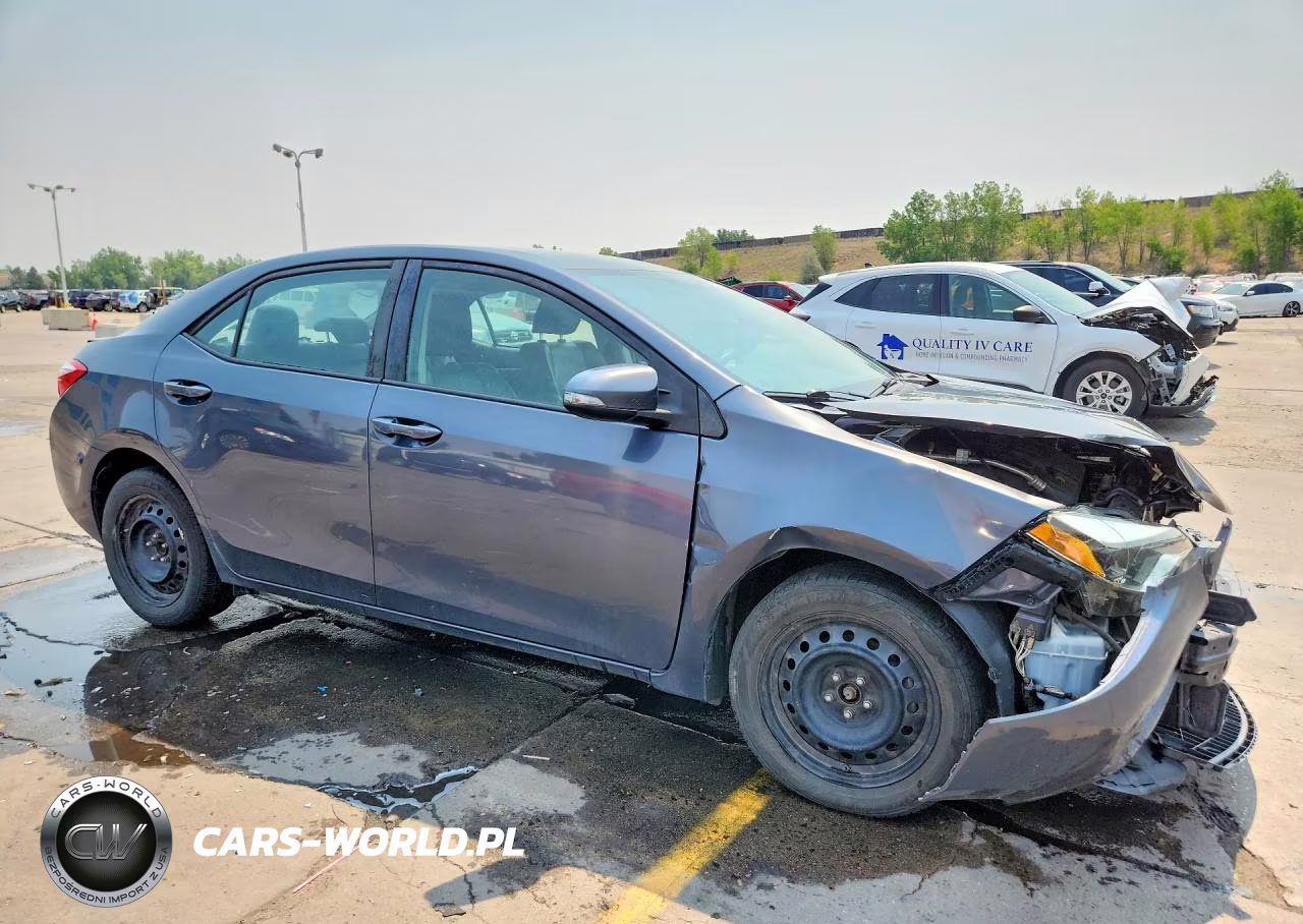 2015 Toyota Corolla S VIN:5YFBURHE9FP290514 - 4