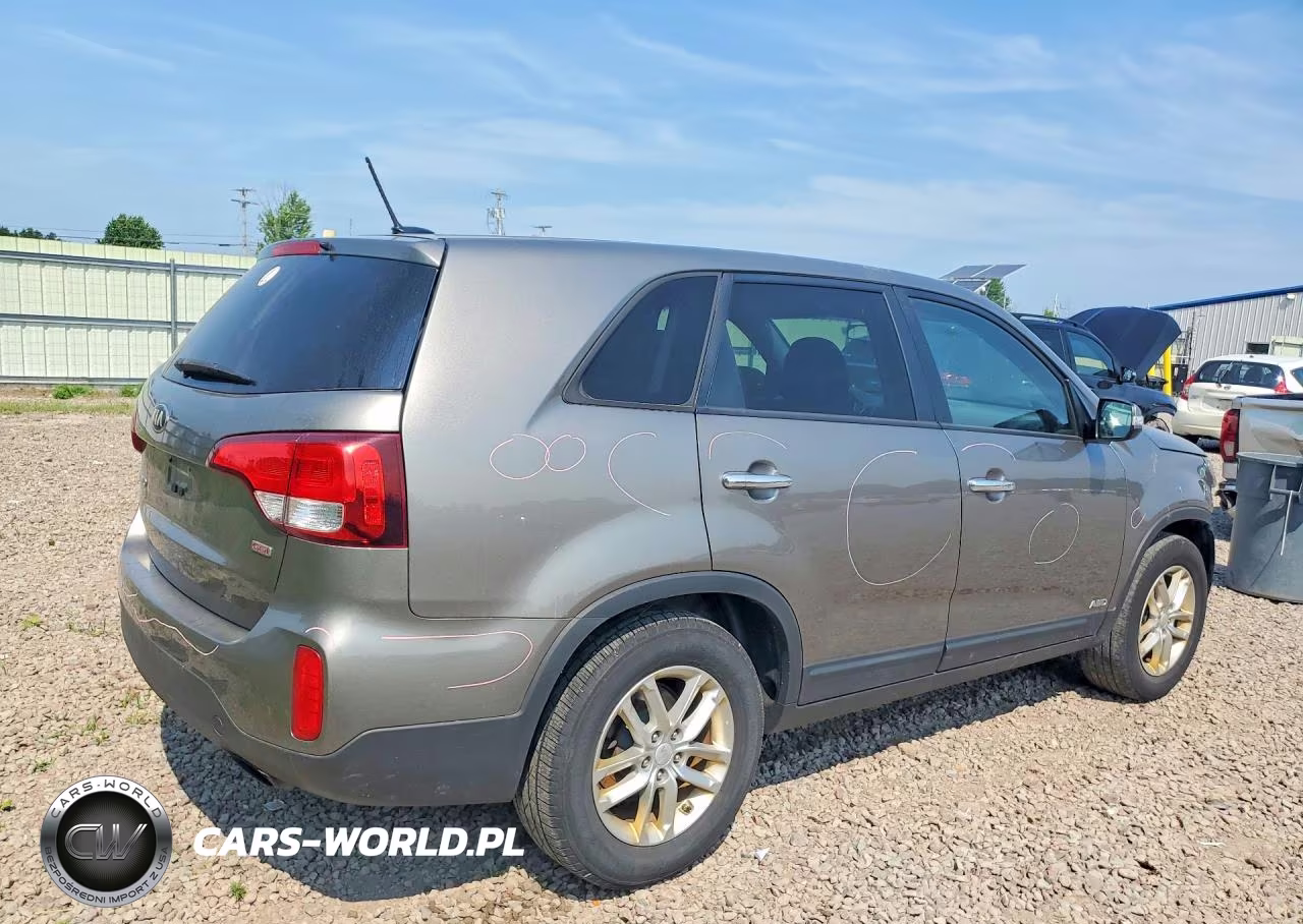 2015 Kia Sorento Lx VIN:5XYKTCA62FG614538 - 3