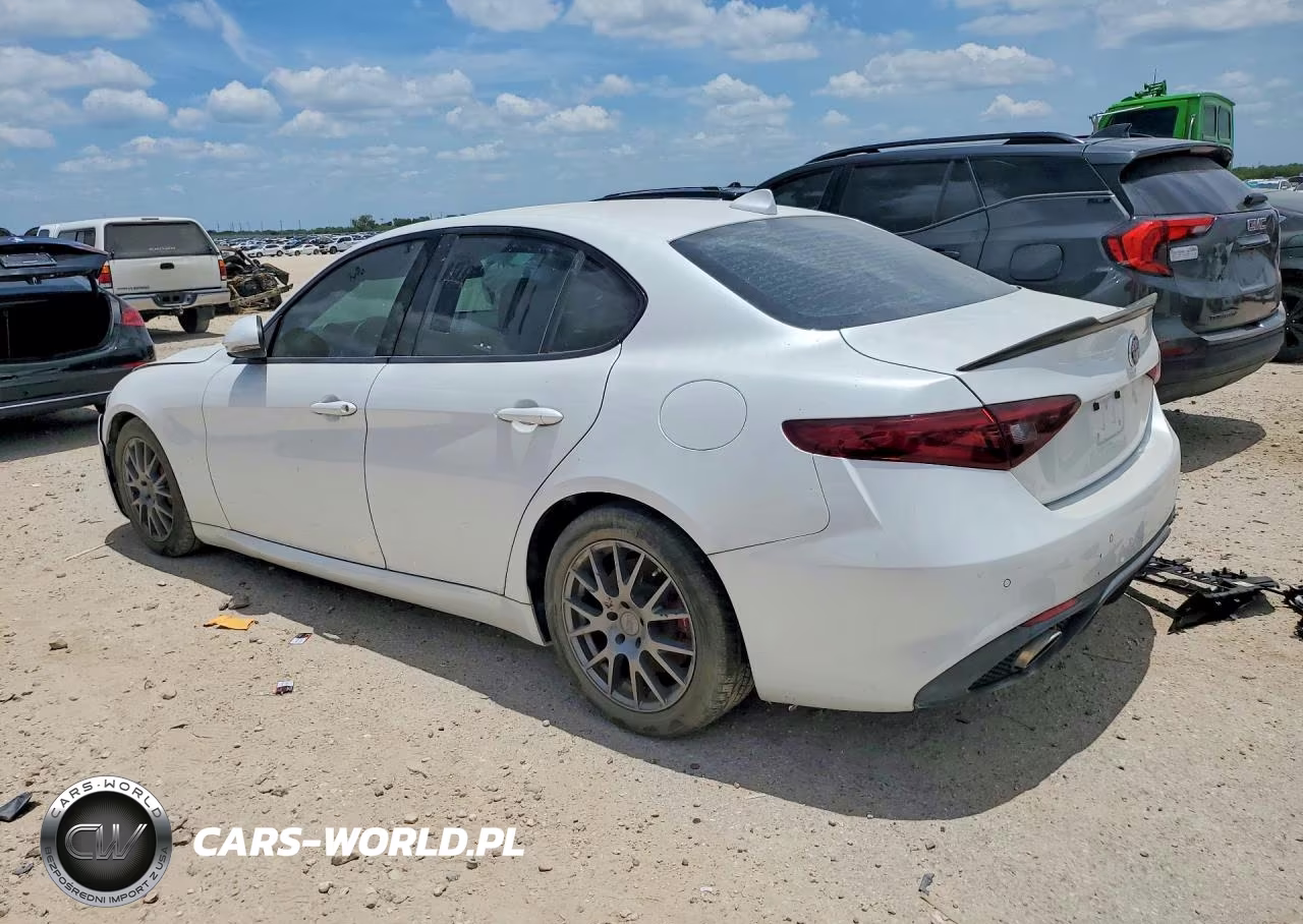 2017 Alfa Romeo Giulia Ti VIN:ZARFAECN0H7545054 - 2