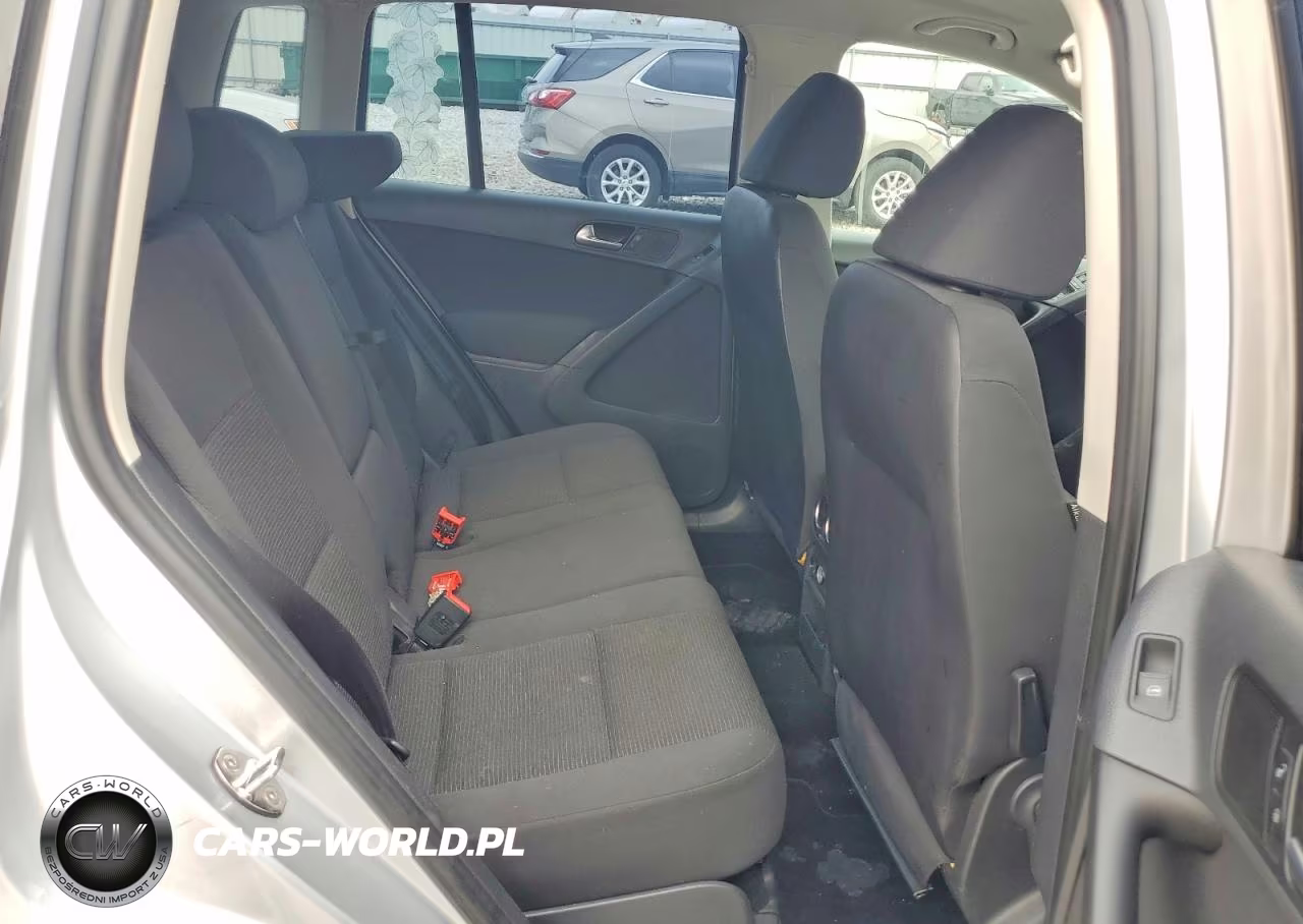 2012 Volkswagen Tiguan S VIN:WVGAV7AX4CW548008 - 11