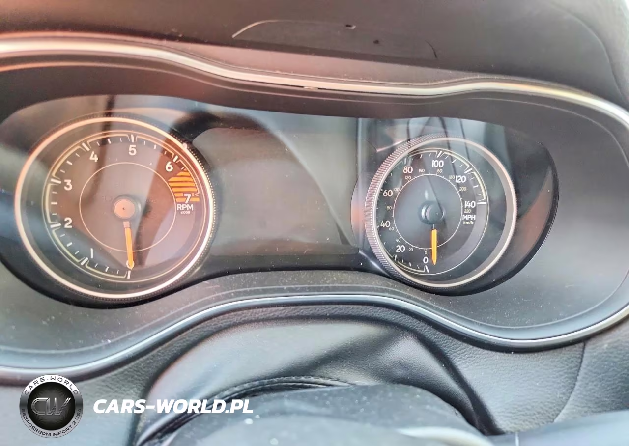 2019 Jeep Cherokee Limited VIN:1C4PJLDB7KD196216 - 9