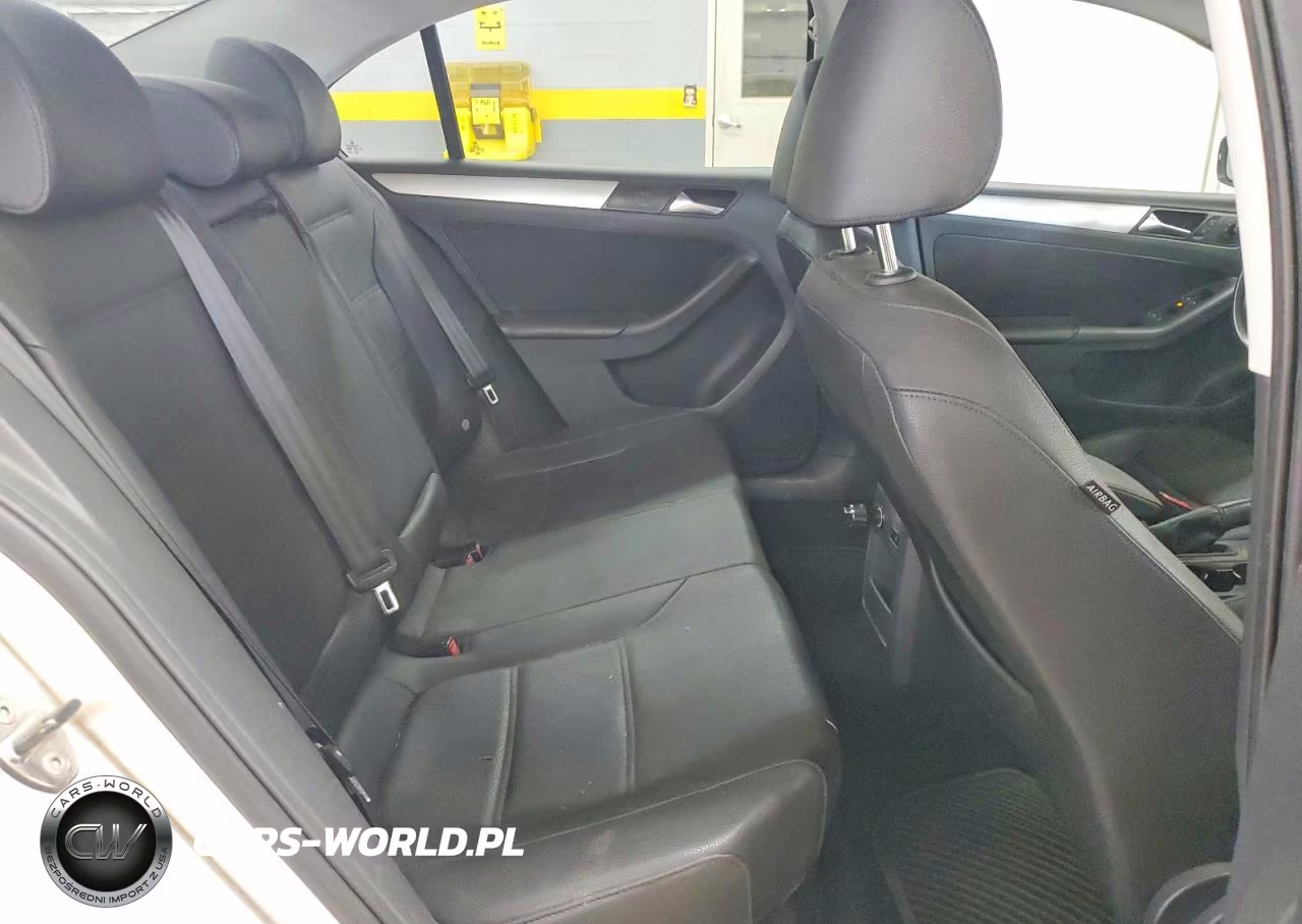 2011 VOLKSWAGEN JETTA 2.0L TDI VIN:3VWLL7AJ2BM110906 - 10