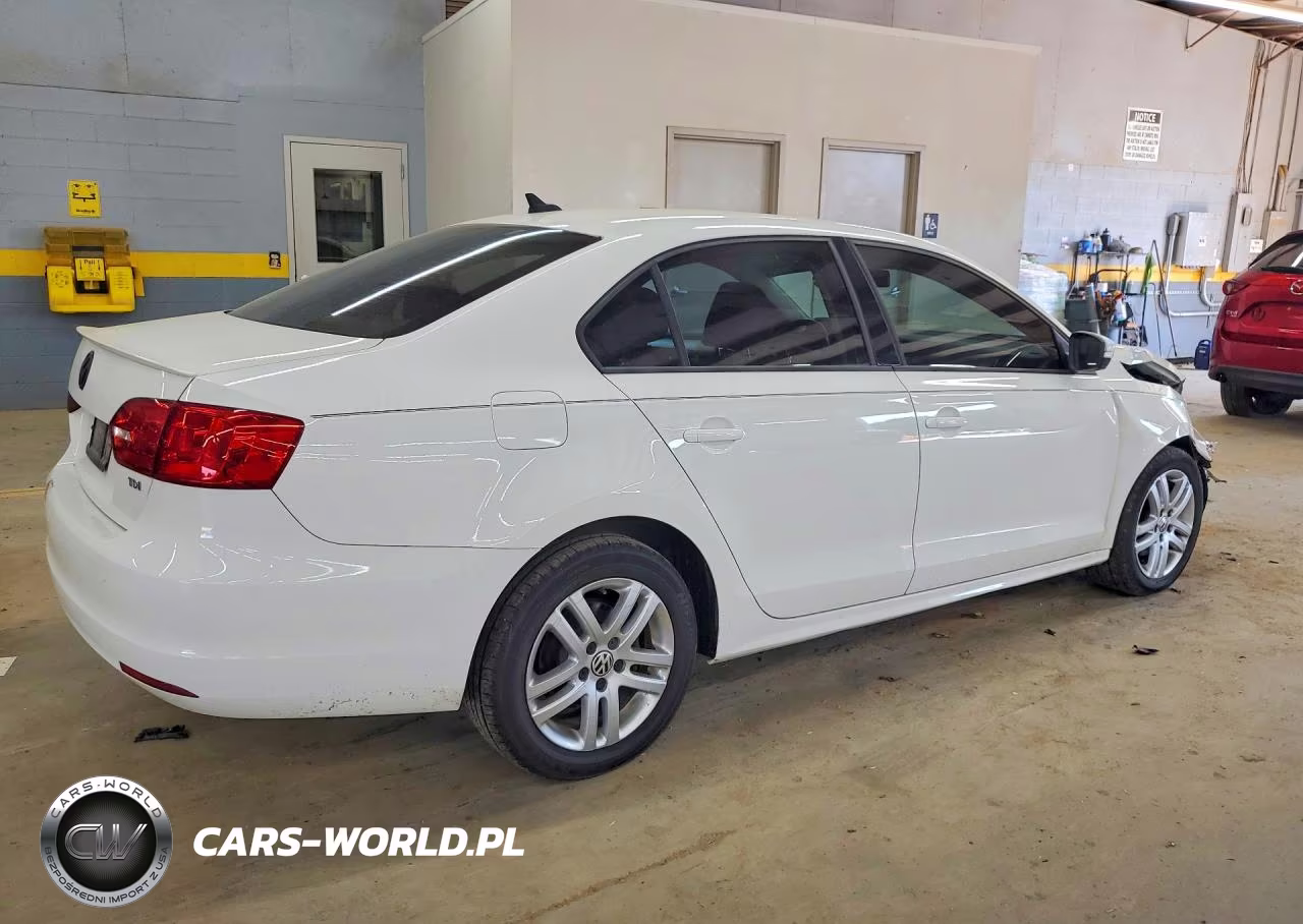 2011 VOLKSWAGEN JETTA 2.0L TDI VIN:3VWLL7AJ2BM110906 - 3