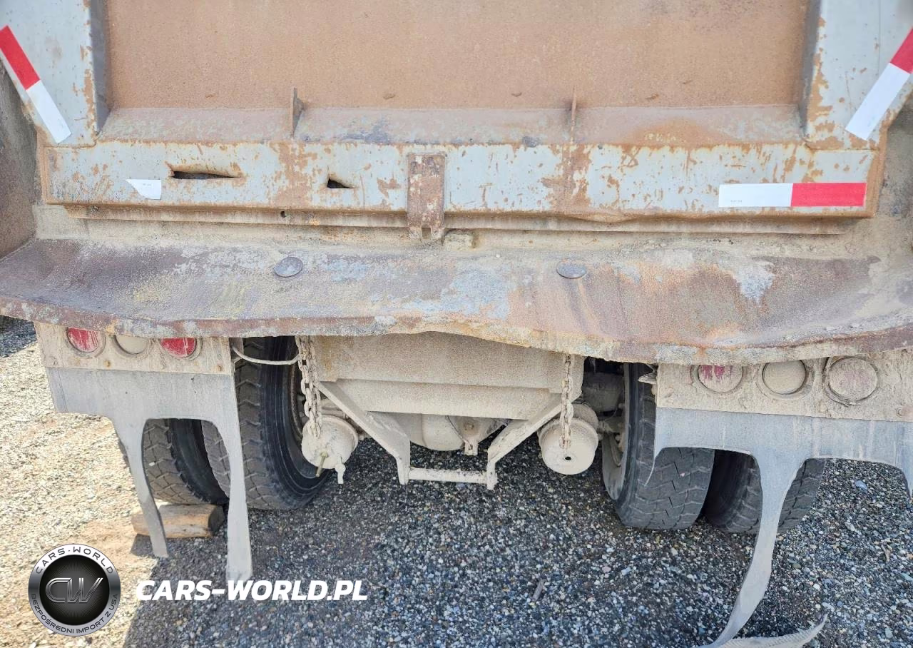 2005 Peterbilt 357 Dump Truck VIN:1NPALUEX35D849282 - 13