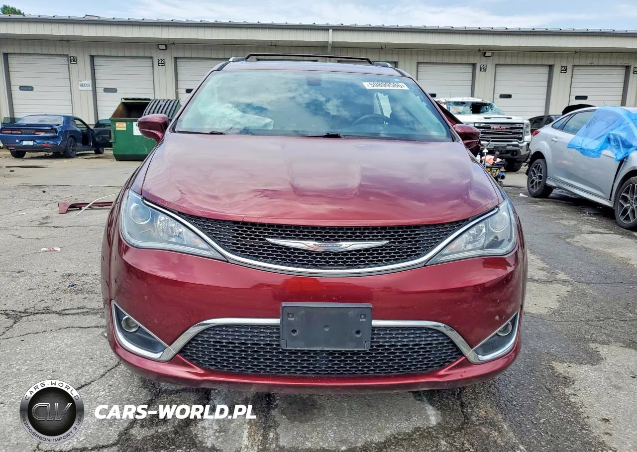 2017 Chrysler Pacifica Touring L Plus VIN:2C4RC1EG2HR614432 - 5