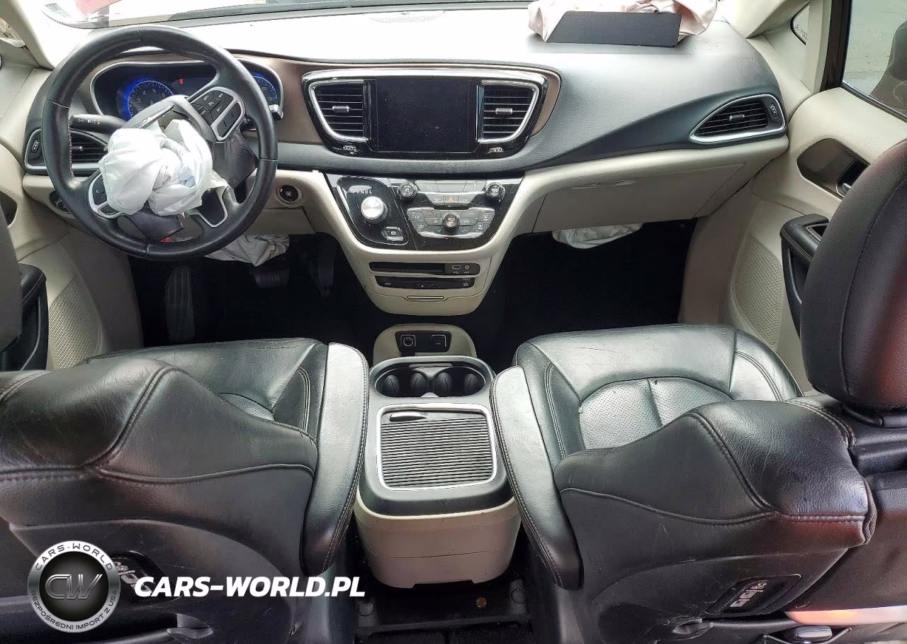 2017 Chrysler Pacifica Touring L Plus VIN:2C4RC1EG2HR614432 - 8