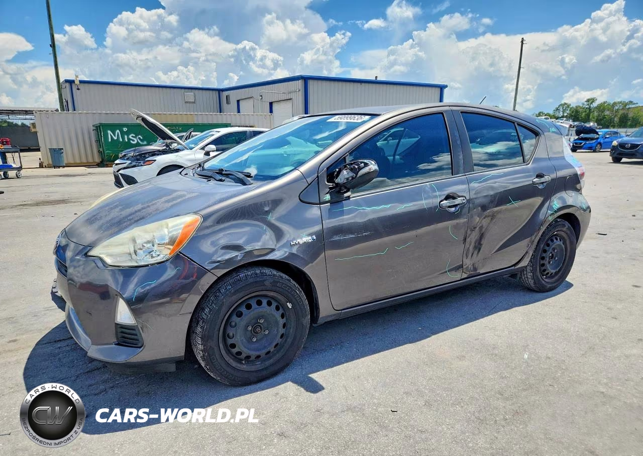 2013 Toyota Prius C Two