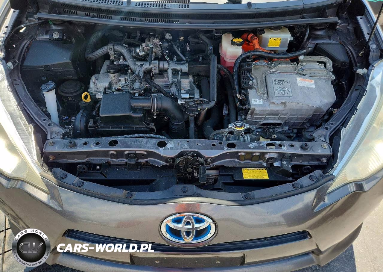 2013 Toyota Prius C Two VIN:JTDKDTB30D1535965 - 12