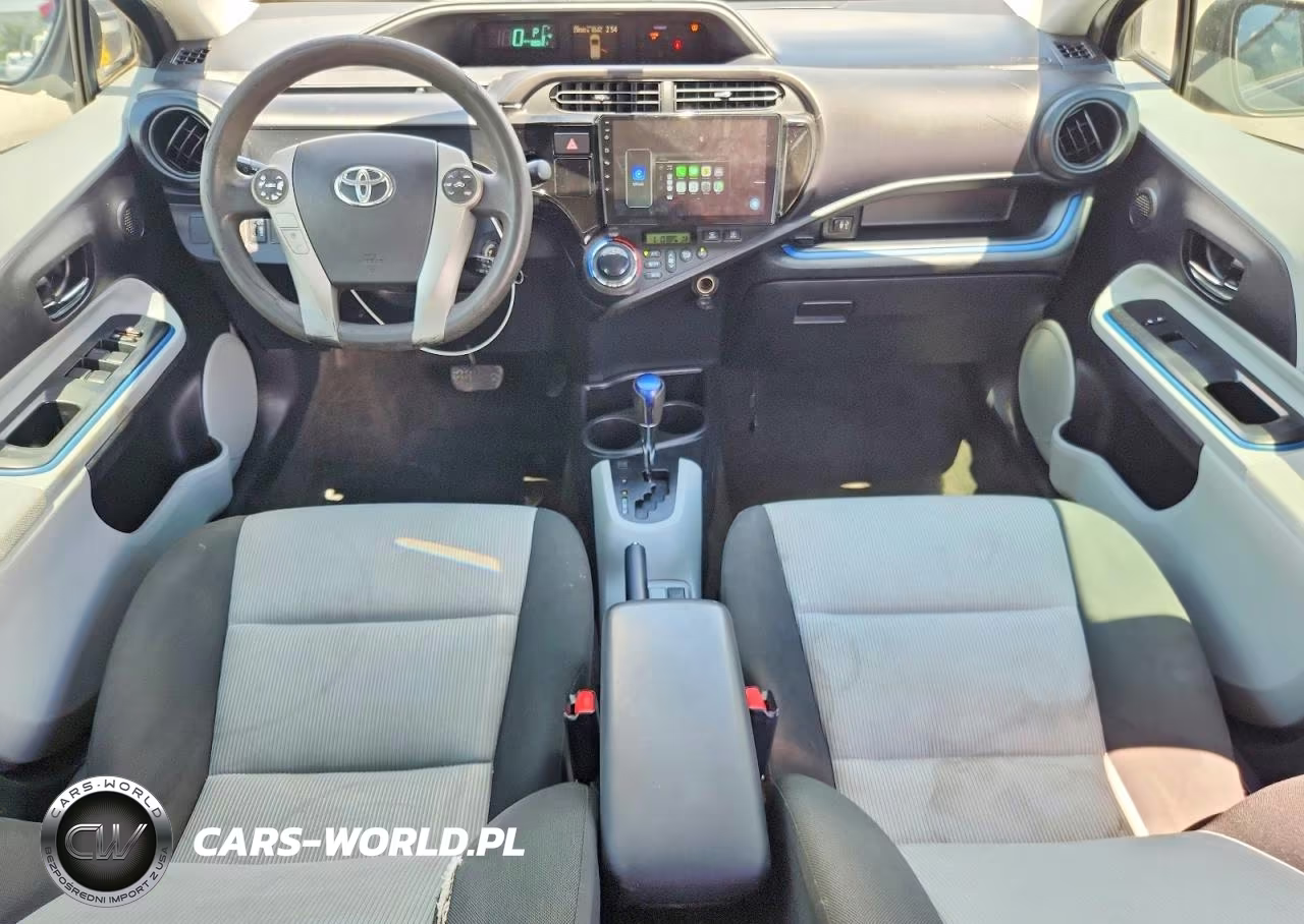 2013 Toyota Prius C Two VIN:JTDKDTB30D1535965 - 8